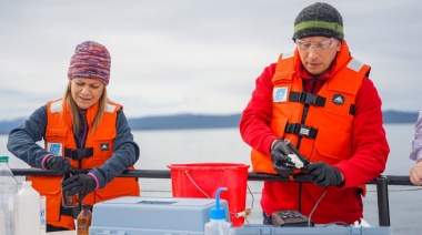 Se realizó el segundo monitoreo del año sobre la calidad del agua de la costa del canal Beagle