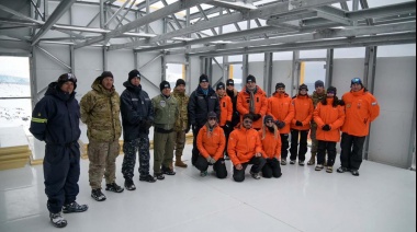 Taiana y Filmus supervisaron la construcción del laboratorio multidisciplinario de base Esperanza