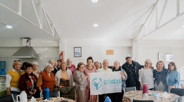 Scholas Ocurrentes: Capacitadores del programa visitaron el Centro de Jubilados Kaupen