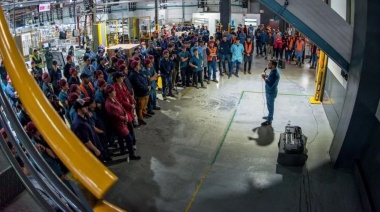 Walter Vuoto recorrió plantas de Newsan y diálogo con sus trabajadores