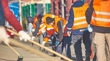 Ushuaia: Se realizó una jornada de limpieza y barrido en la ciudad