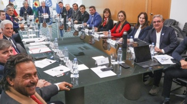 Gobernadores, entre ellos Melella, presentarán un proyecto de ley para asegurarse recursos por ATN y el impuesto a los combustibles
