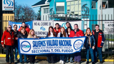 Cristina López fue recibida por los trabajadores de Vialidad Nacional