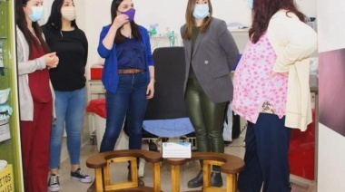 El Municipio de Ushuaia entregó sillas de parto respetado al HRU