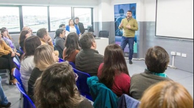 Vuoto inauguró la nueva aula de capacitación de la Municipalidad de Ushuaia