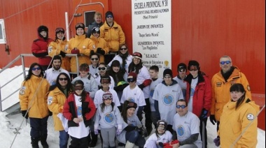 Instalarán el aula de robótica en la escuela de la Antártida