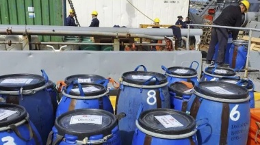 Evacúan residuos de la Antártida con un récord de 537 tambores