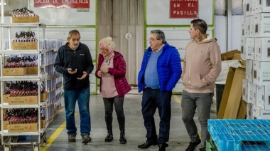 Omar Becerra visitó la cooperativa Renacer