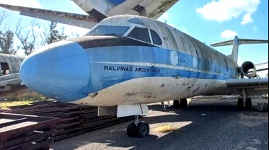 Reúnen fondos para llevar a Córdoba el avión Fokker que aterrizó en Malvinas el 2 de abril de 1982