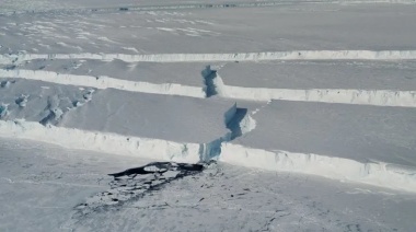 Antártida: Fuerte marea desprendió un iceberg siete veces más grande que CABA