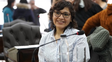Mónica Hoyos juró como constituyente municipal en reemplazo de Viviana Remy