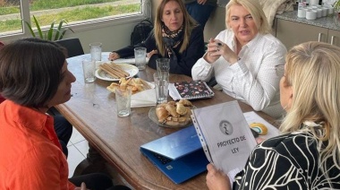 Bertone y Carrasco se reunieron con la Presidenta de la Asociación Civil Reencontrándonos