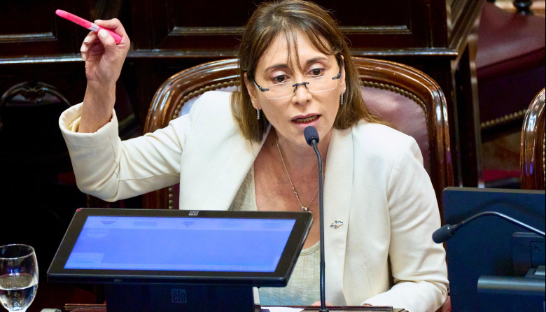 Cristina López presentó una moción de censura contra Guillermo Francos