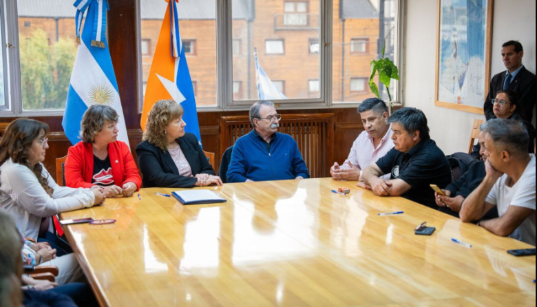 Un acuerdo provincial resguarda a los trabajadores del Puerto de Ushuaia