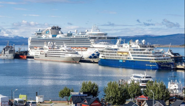 Murcia afirmó que la intervención paraliza obras y genera incertidumbre en el puerto