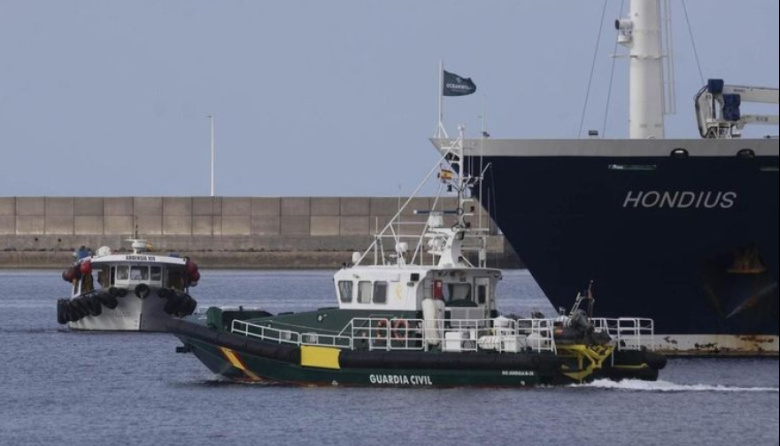 Tenerife activó un megaoperativo para evacuar a los pasajeros del crucero con hantavirus