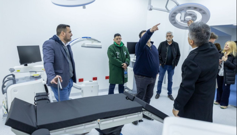 Vuoto participó de la apertura del nuevo sanatorio metalúrgico en Ushuaia
