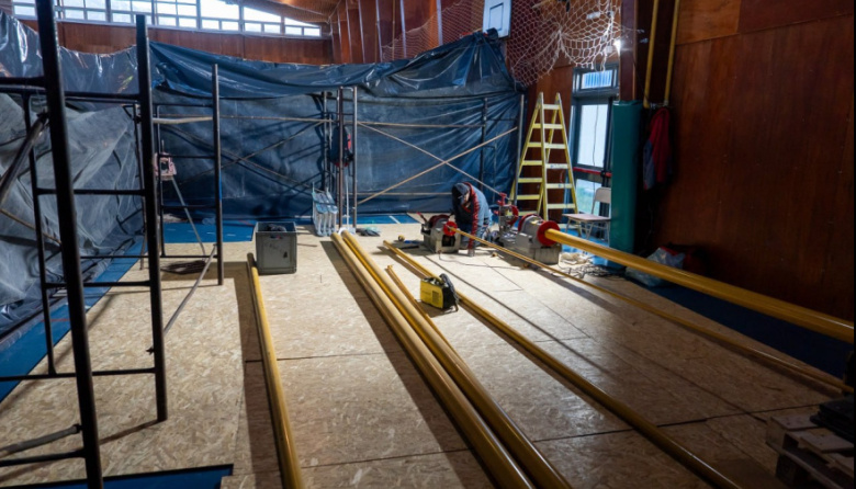 Continúan los trabajos de regularización de gas en el Colegio Ernesto Sábato de Ushuaia