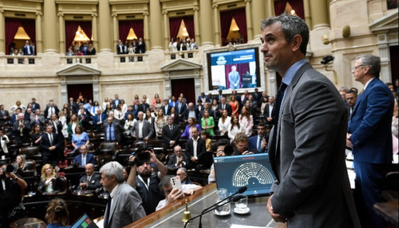 El oficialismo busca avanzar con el Súper RIGI mientras crece la presión por Adorni en Diputados