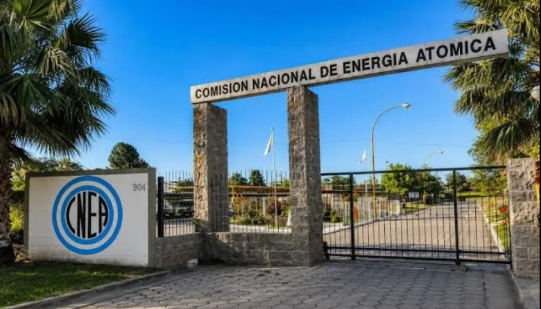 Nuevos despidos profundizan el ajuste en la Comisión Nacional de Energía Atómica