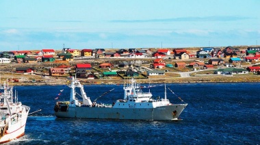 La flota gallega inicia hoy su largo viaje hacia Malvinas para comenzar con el saqueo del 2023