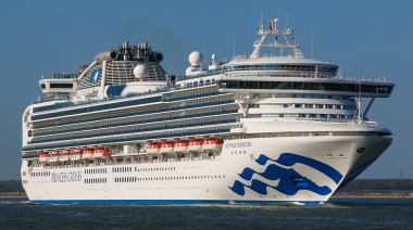Llega a Ushuaia uno de los cruceros más grandes de la temporada