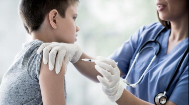 La Sociedad Argentina de Pediatría pide completar el calendario de vacunas antes del retorno a clases