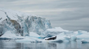 La capa de hielo de la Antártida se está derritiendo