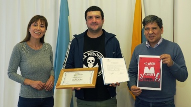 Pino entregó una distinción a la banda de rock Torocks