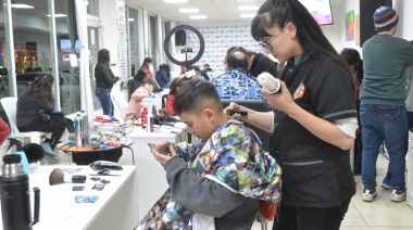 El CC "Nueva Argentina" brindó cortes de pelo gratuitos para las infancias