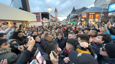 Tensión y expectativas en Ushuaia ante la llegada de Milei en clave de campaña