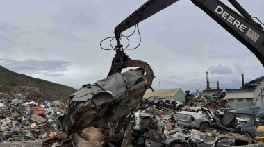 El Municipio realizó una nueva compactación de vehículos abandonados 