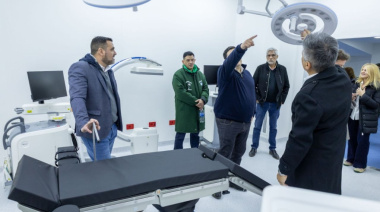 Vuoto participó de la apertura del nuevo sanatorio metalúrgico en Ushuaia