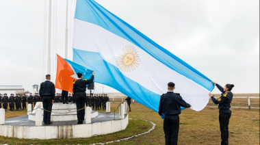 La Provincia realizó un izamiento histórico de la Bandera en todo su territorio bicontinental