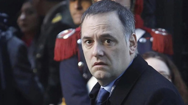 La Justicia intima a Adorni a justificar más de 400 mil dólares y 43 millones de pesos no declarados