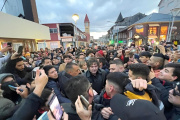 Tensión y expectativas en Ushuaia ante la llegada de Milei en clave de campaña