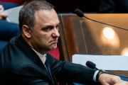 Una concejala del PRO pidió excluir a Adorni del acto presidencial por el Día de la Bandera